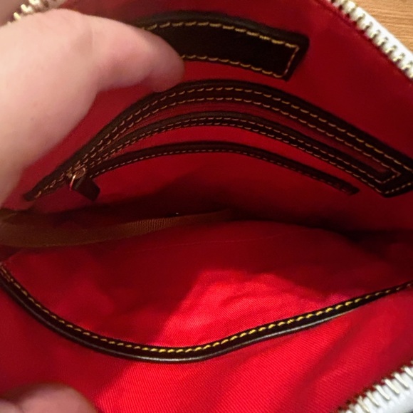 Dooney & Bourke NWOT Black and White Signature DB Design Double Zip Crossbody - Picture 13 of 14